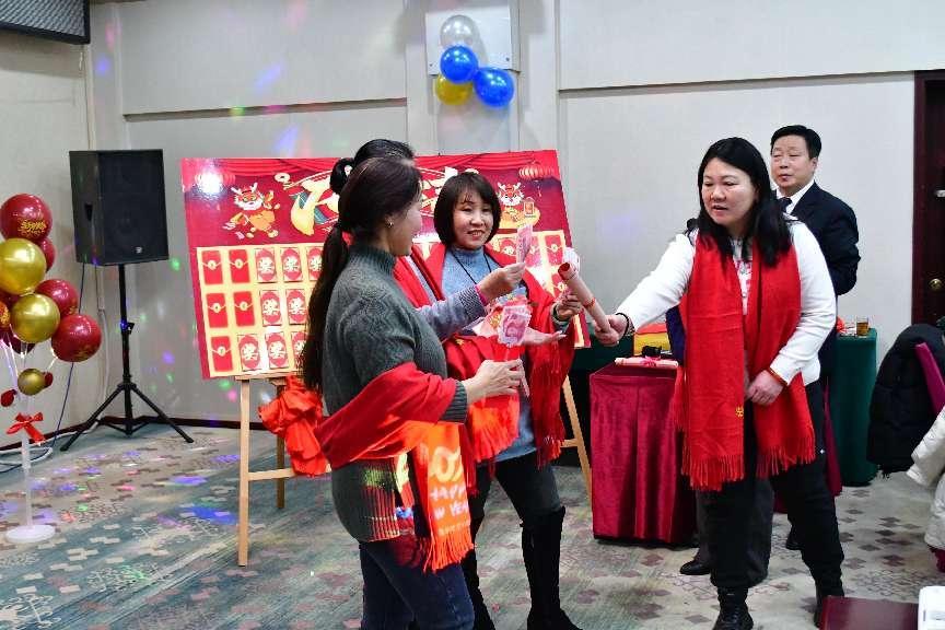 紅景天集團“盛世龍年,同心同德”年會盛典(圖16) 紅景天集團“盛世龍年,同心同德”年會盛典(圖16)