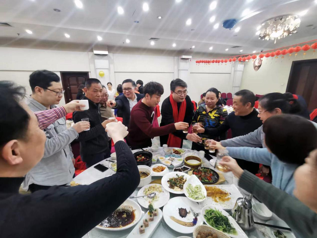 紅景天集團“盛世龍年,同心同德”年會盛典(圖19) 紅景天集團“盛世龍年,同心同德”年會盛典(圖19)